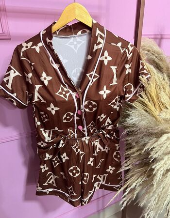 imagem PIJAMA AMERICANO SUED COM MANGA 641 MARRON