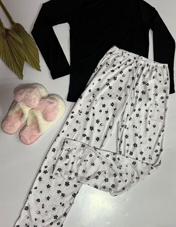 imagem PIJAMA SUED CANELADO 683 PRETO
