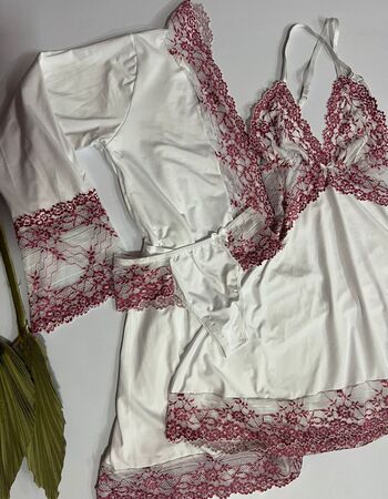 imagem ROBE+ CAMISOLA+CALCINHA 1008 DE MICROFIBRA BRANCO COM ROSA