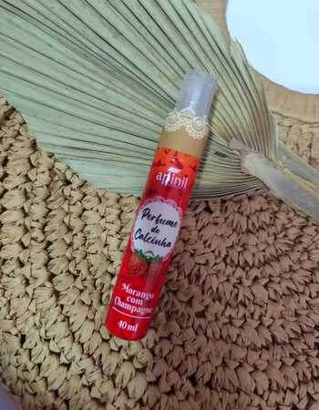 imagem PERFUME INTIMO PARA CALCINHA MORANGO