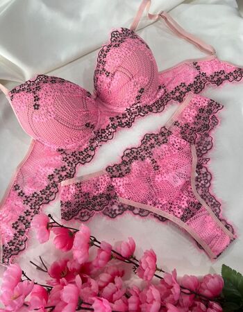 imagem CONJUNTO PREMIUM 90028 ROSA COM PRETO