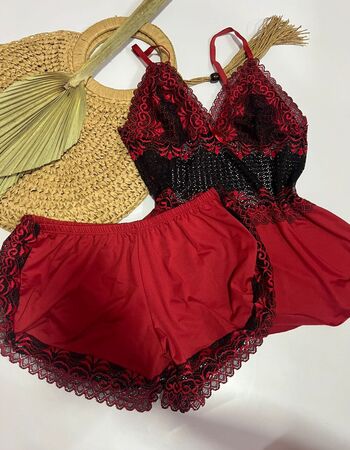 imagem SHORTDOLL REF 00513 VERMELHO PRETO