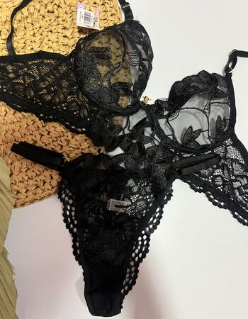 imagem CONJUNTO 9918 SEM BOJO COM ARO PRETO