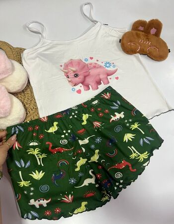 imagem PIJAMA DE SUED ESTAMPADO 003005 VERDE DINOSSAURO