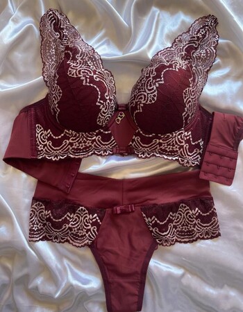 imagem CONJUNTO SUPER LUXO MARSALA AT40