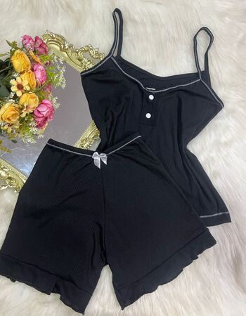 imagem PIJAMA CANELADO LOLITA PRETO