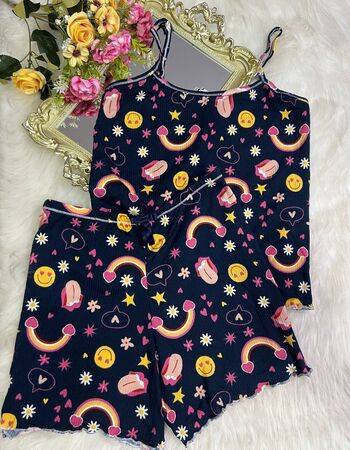 imagem PIJAMA CANELADO  ESTHER PLUS PRETO ARCO IRIS FLOR