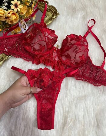 imagem CONJUNTO 9918 SEM BOJO COM ARO VERMELHO