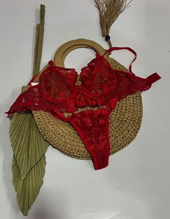 imagem CONJUNTO 9918 SEM BOJO COM ARO VERMELHO